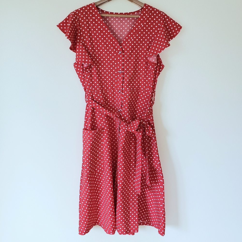 Red polka dot button up vintage-inspired dress - Picture 2 of 7